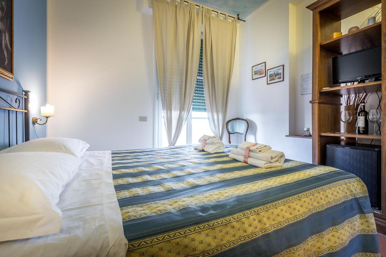 Alojamento de Acomodação e Pequeno-almoço Dimora Altea 3*